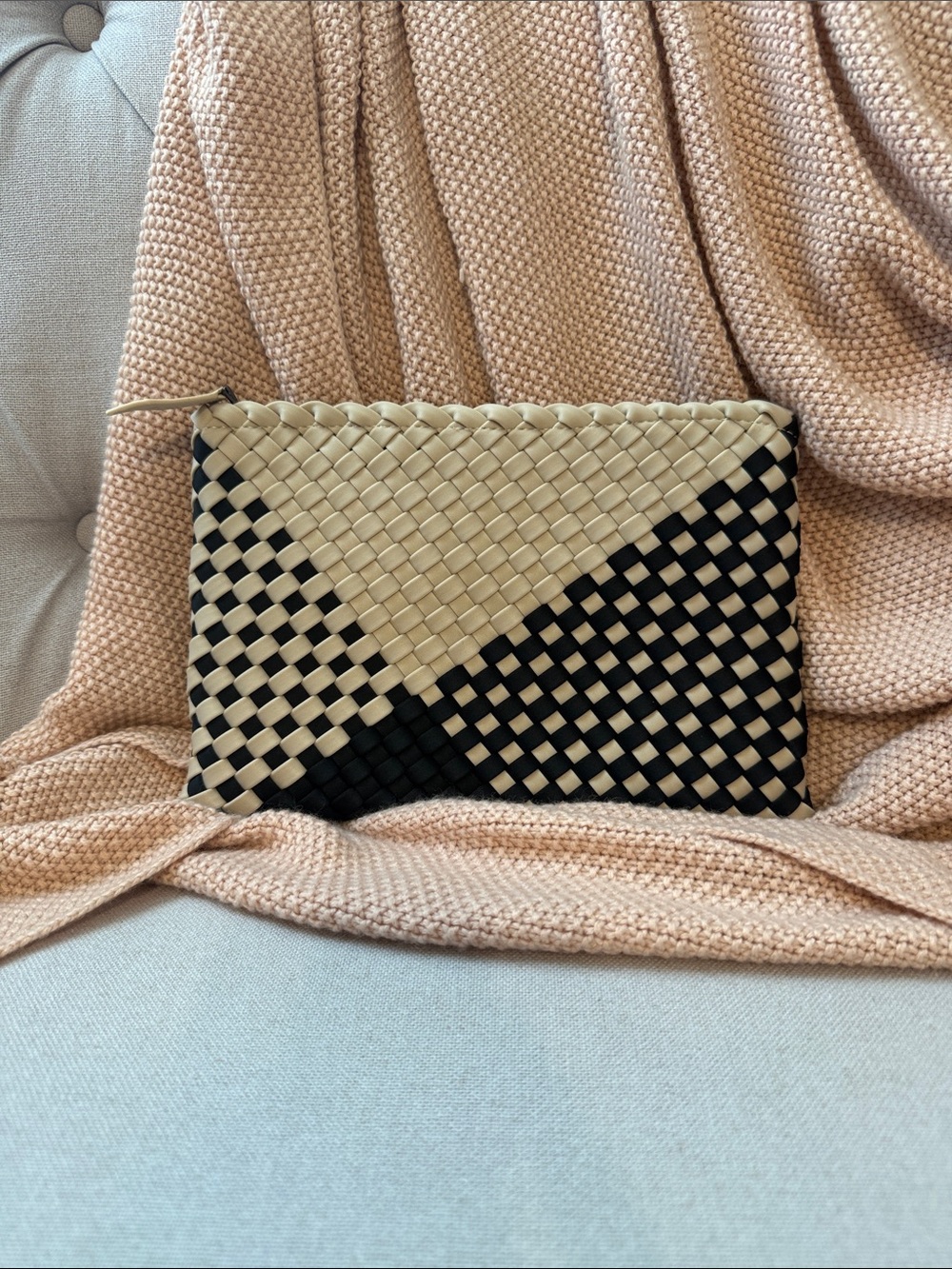 Naghedi Pouch